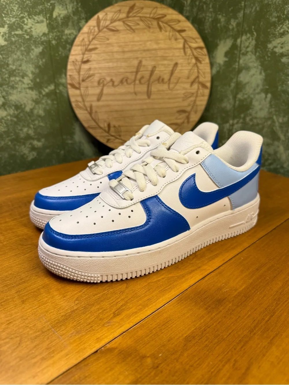 Nike Air Force 1 Size 7.5 DD8959-100